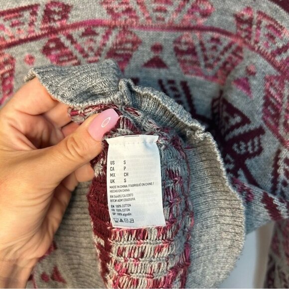 American Eagle Outfitters Aztec Gray Pink V-Neck Hooded Sweater Size Small - Picture 4 of 6